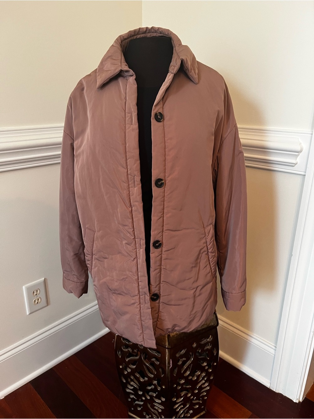 Listicle Lightweight Puffer Jacket in Dusty Mauve